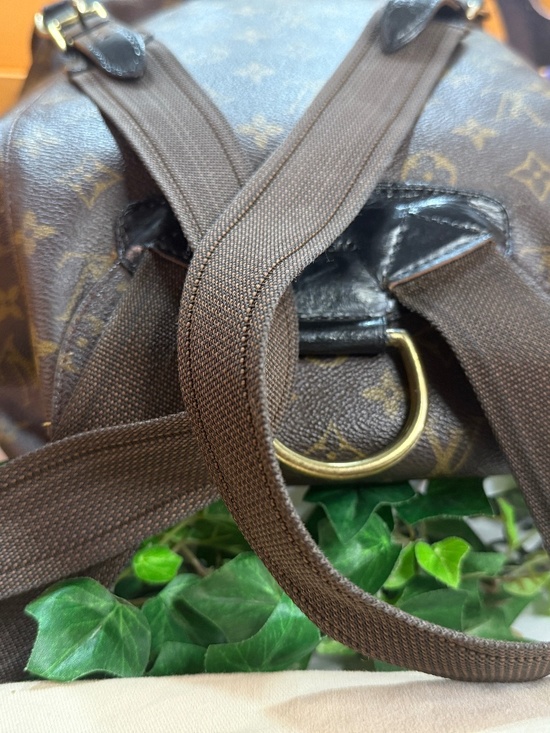 REGAL LOUIS VUITTON GM MONOGRAM BLACK TRIM BACKPACK! main image 4